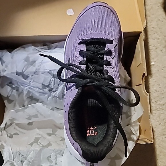 Under Armour UA Charged Assert 10 Women Size 6 Purple Athletic Shoes 3026179 NIB - Picture 3 of 6